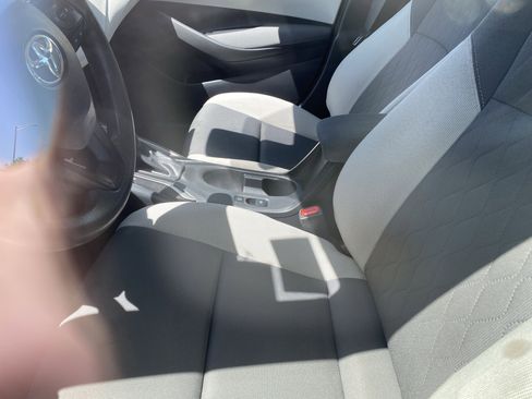 Used 2024 Toyota Corolla LE image 9