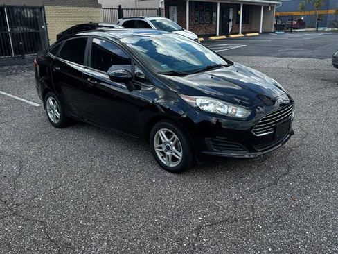 Used 2019 Ford Fiesta SE FWD image 5