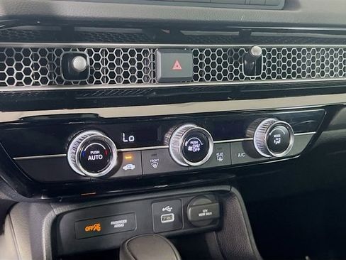 Used 2024 Honda Civic Sport image 12