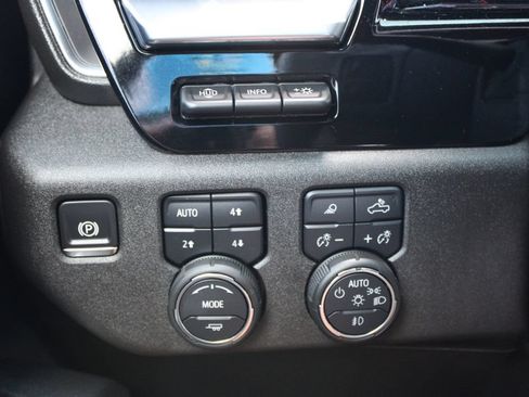 Used 2025 Chevrolet Silverado 2500 High Country AWD/4WD image 29