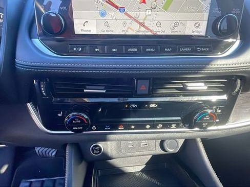 Used 2021 Nissan Rogue SL w/ Premium Package image 21