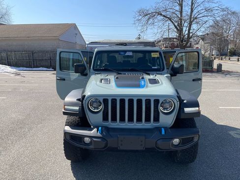 Used 2023 Jeep Wrangler Rubicon w/ Cold Weather Group image 31