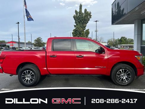 Used 2022 Nissan Titan SV AWD/4WD image 4