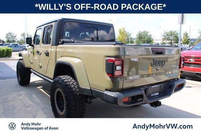 Used 2025 Jeep Gladiator Sport AWD/4WD image 4