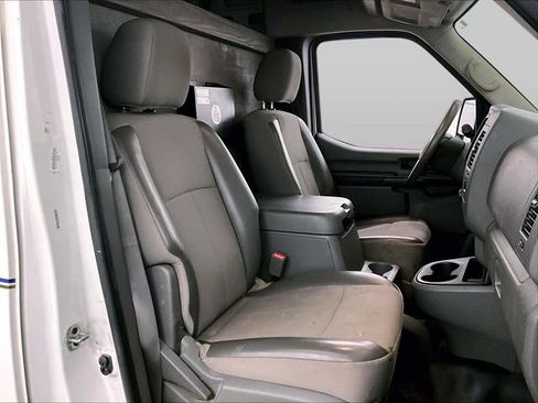 Used 2019 Nissan NV 2500 SV RWD image 7