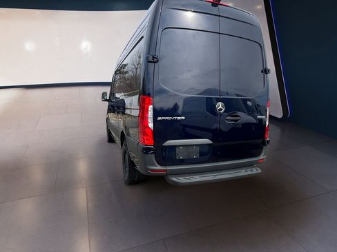 Used 2025 Mercedes-Benz Sprinter 2500 image 2
