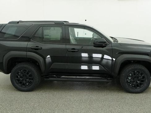 New 2026 Toyota 4Runner SR5 image 4