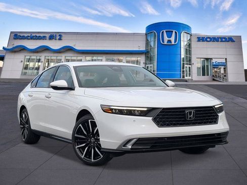 New 2026 Honda Accord Touring image 7