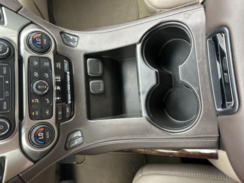 Used 2018 Chevrolet Tahoe LT RWD image 24