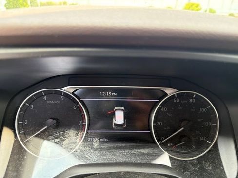 Used 2023 Nissan Rogue SV AWD/4WD image 13