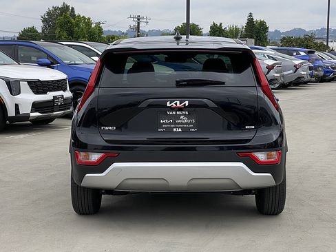 New 2026 Kia Niro LX FWD image 5