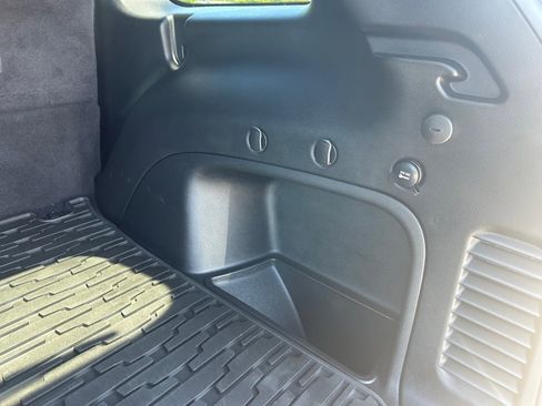 Used 2021 Jeep Grand Cherokee Limited image 24