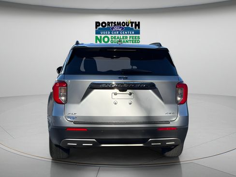 Used 2022 Ford Explorer XLT w/ Equipment Group 202A AWD/4WD image 28