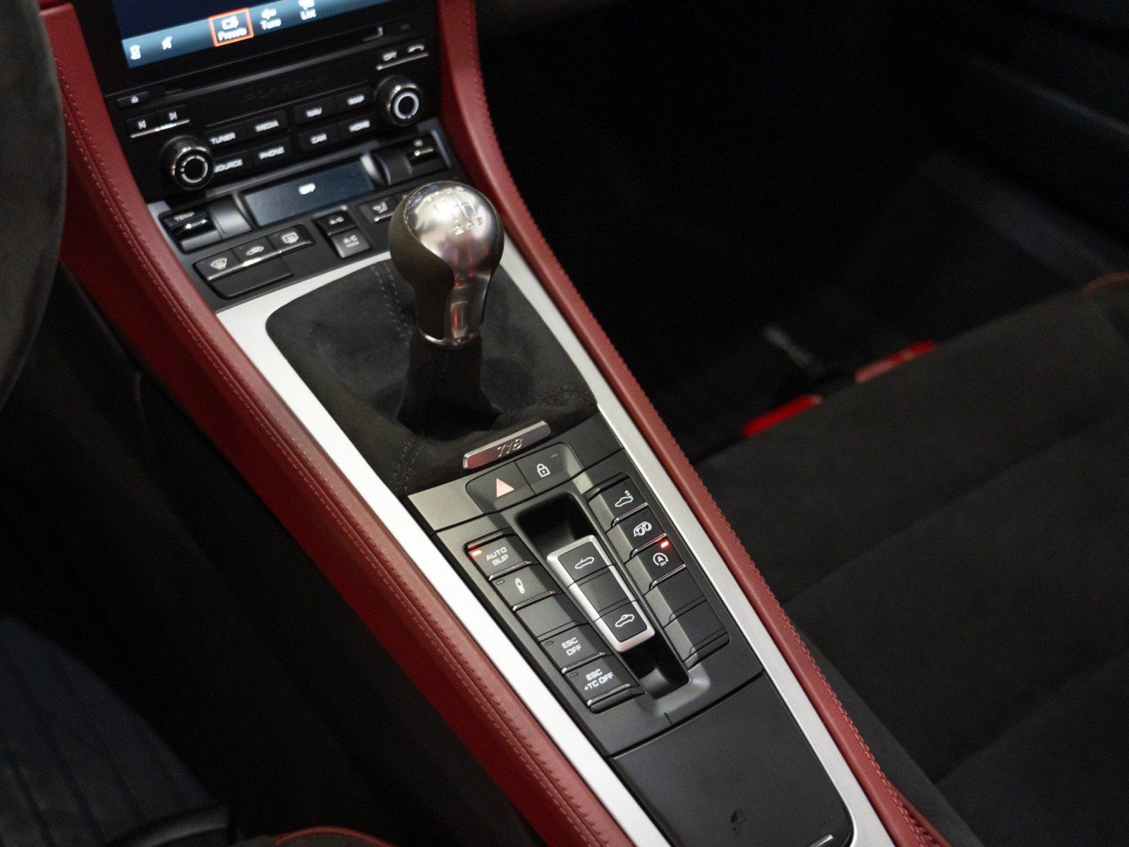 Certified 2020 Porsche 718 Boxster Spyder RWD image 22