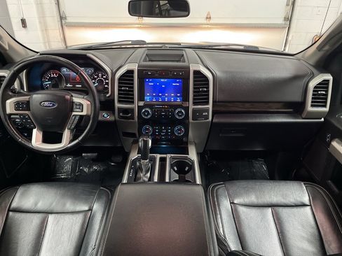 Used 2020 Ford F150 Lariat image 23