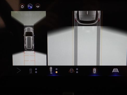 New 2026 Chevrolet Equinox LT w/ Convenience Package II image 36