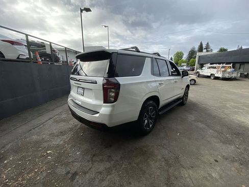 Used 2023 Chevrolet Tahoe Z71 w/ Luxury Package AWD/4WD image 6