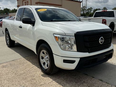 Used 2022 Nissan Titan S RWD image 3
