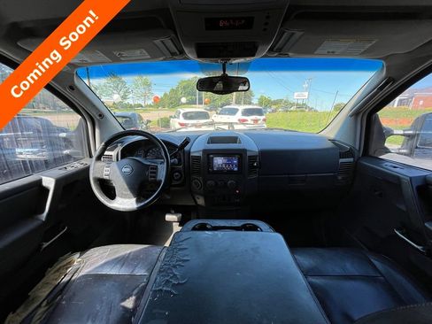 Used 2005 Nissan Titan LE w/ (U01) Nissan Navigation Pkg AWD/4WD image 7