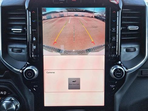 Used 2025 RAM 1500 Laramie image 15