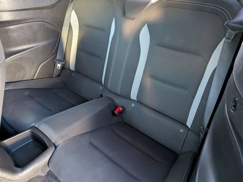 Used 2020 Chevrolet Camaro LT RWD image 27
