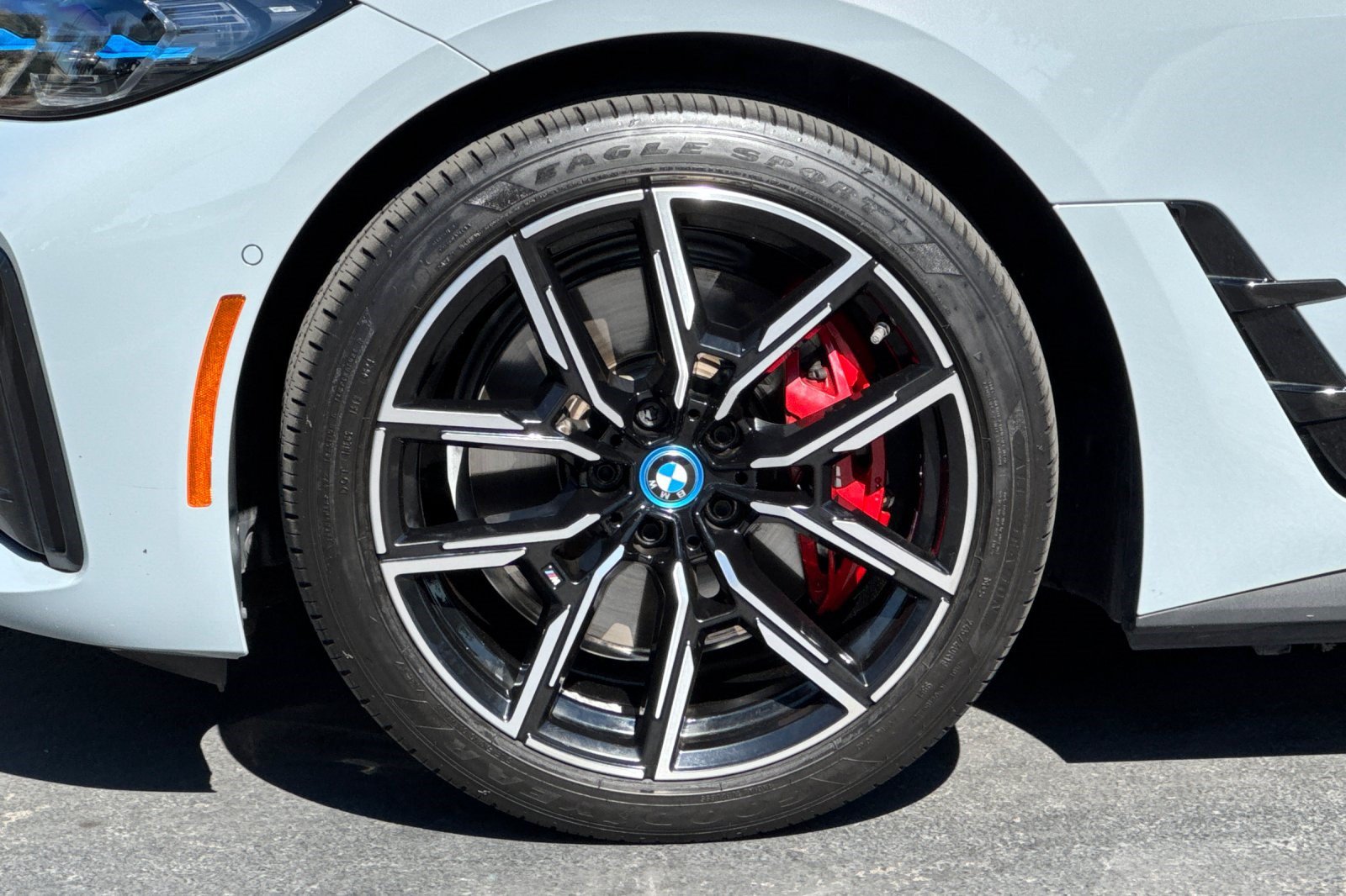 Certified 2024 BMW i4 eDrive35 w/ M Sport Package RWD image 38