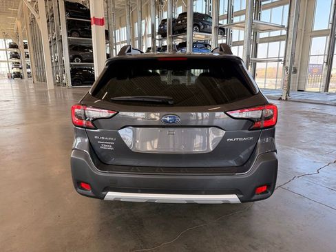 Used 2023 Subaru Outback Limited image 4