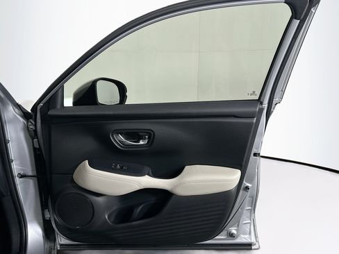 Used 2025 Honda HR-V LX image 30