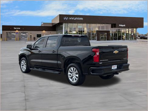 Used 2022 Chevrolet Silverado 1500 Custom RWD image 3