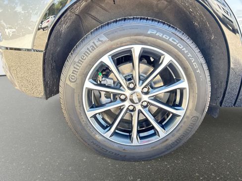 Used 2024 Cadillac XT4 Sport FWD image 5