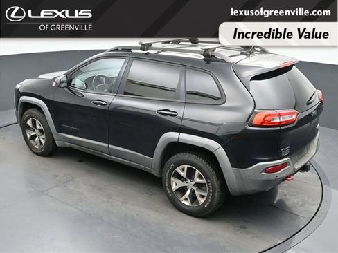 Used 2015 Jeep Cherokee Trailhawk w/ Comfort/Convenience Group image 22