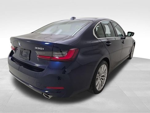 Used 2024 BMW 330i xDrive Sedan w/ Premium Package AWD/4WD image 9