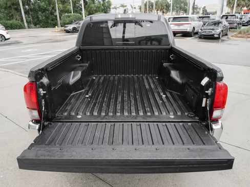 Used 2023 Toyota Tacoma SR5 AWD/4WD image 42