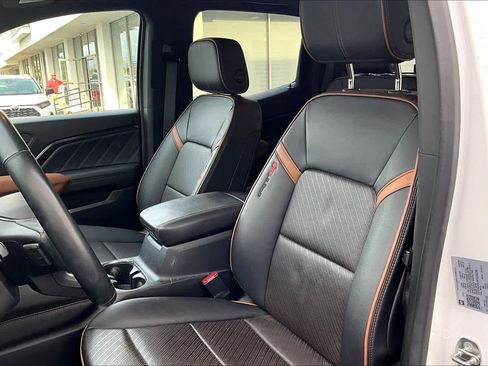 Used 2023 GMC Canyon AT4 w/ AT4 Premium Package image 8