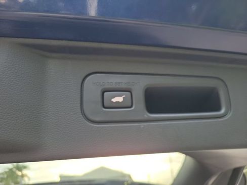 Used 2023 Honda Pilot Elite image 6