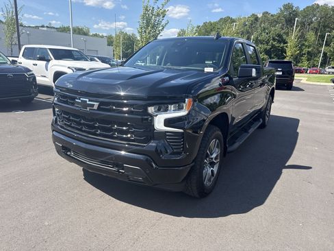 Used 2024 Chevrolet Silverado 1500 RST w/ Convenience Package II AWD/4WD image 5