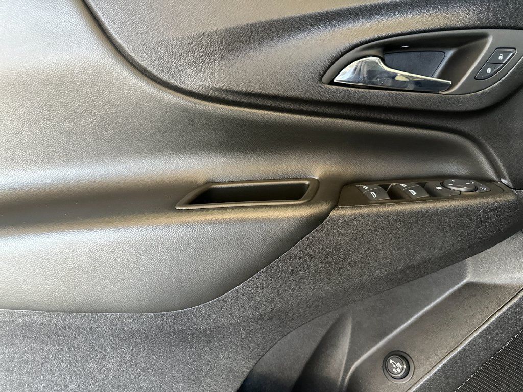 Used 2024 Chevrolet Equinox LT AWD/4WD image 10