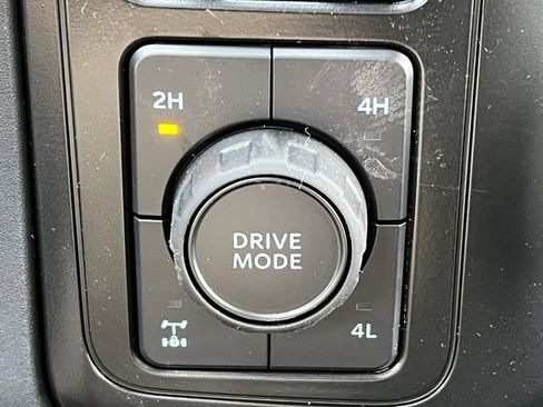 New 2026 Ford F250 XLT w/ XLT Premium Package AWD/4WD image 32