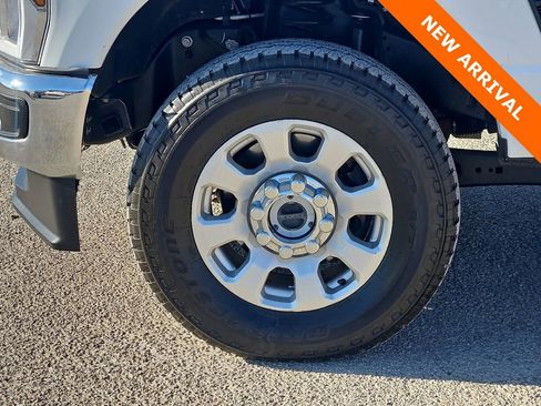 Used 2024 Ford F250 XLT w/ FX4 Off-Road Package image 9