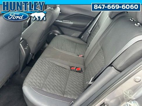 Used 2021 Nissan Kicks SV image 12