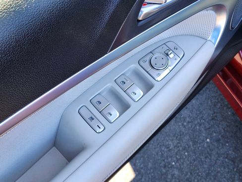 Used 2024 Genesis G70 2.5T w/ Sport Prestige Package image 17