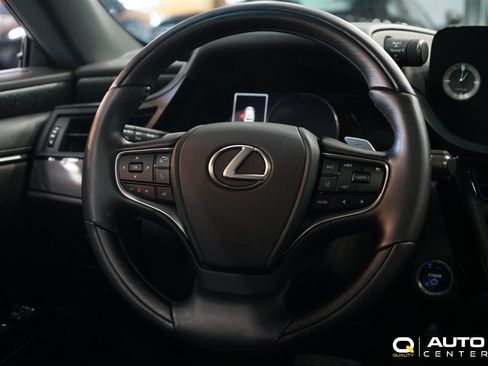 Used 2022 Lexus ES 300h FWD image 17