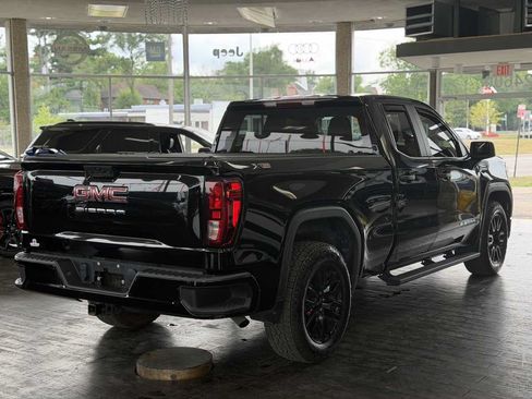 Used 2023 GMC Sierra 1500 Pro w/ Graphite Edition AWD/4WD image 8