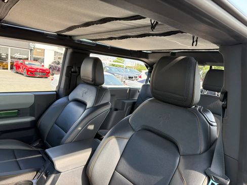 Used 2022 Ford Bronco Badlands AWD/4WD image 7