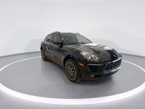 Used 2018 Porsche Macan S w/ Premium Package Plus image 2