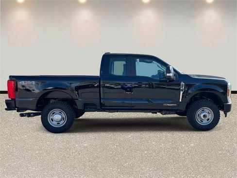 New 2026 Ford F250 XL w/ XL Off-Road Package image 4