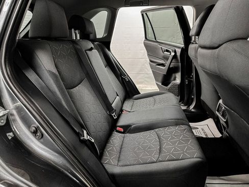 Used 2020 Toyota RAV4 XLE image 11