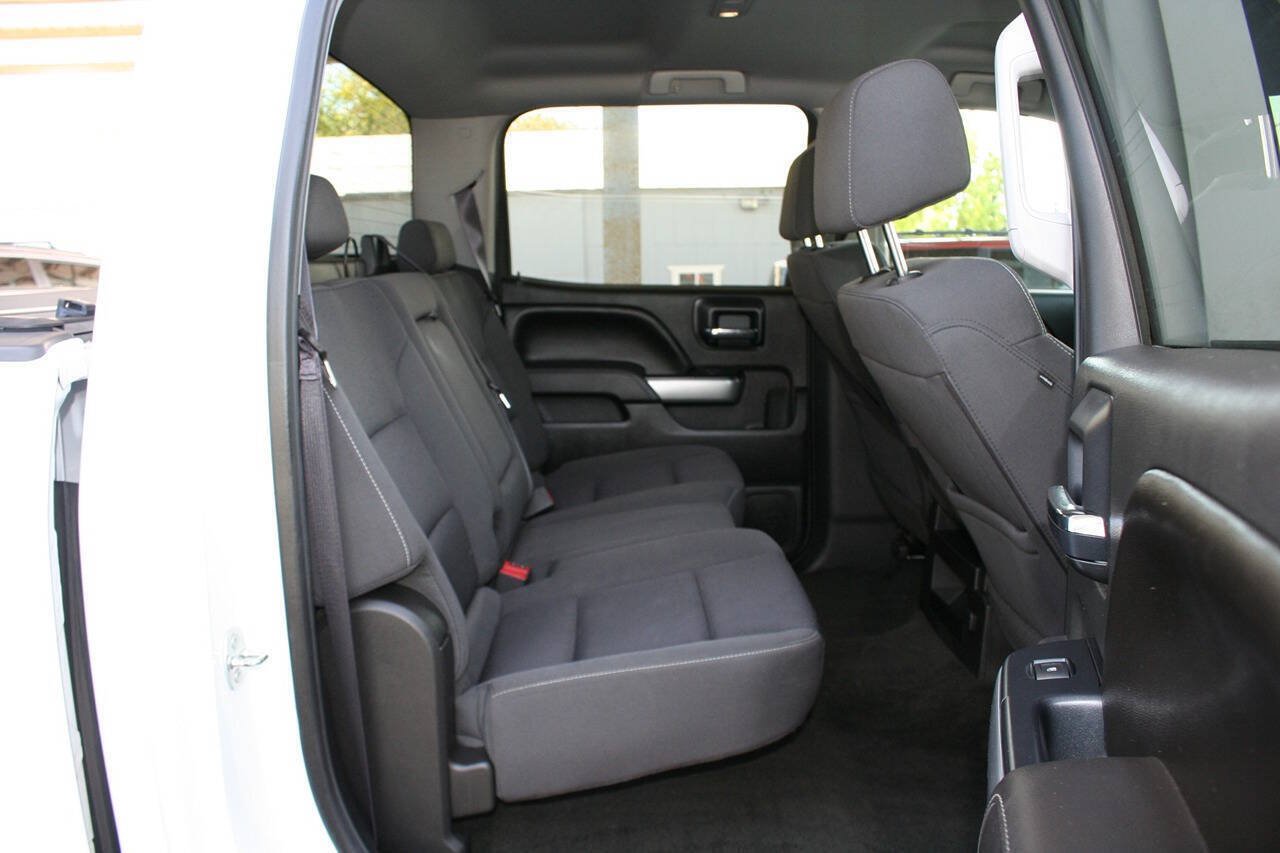 Used 2017 Chevrolet Silverado 1500 LT w/ All Star Edition AWD/4WD image 22
