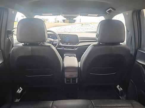 Used 2025 Chevrolet Equinox LT w/ Convenience Package II image 22