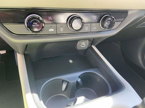 Used 2025 Honda HR-V LX image 20